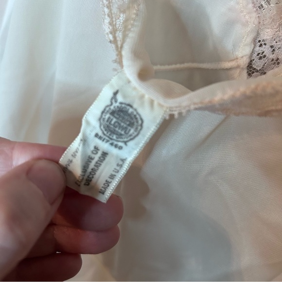 Elegant White Lace Trim Chemise Vintage 34 Med Medium great condition - Picture 6 of 6